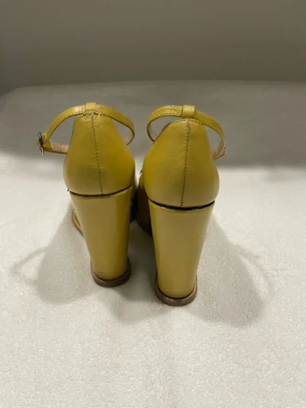 NYLA  bright yellow Leather Peep-toe Wedges - size 7.5B  w/flower SO CUTE!!!!!!